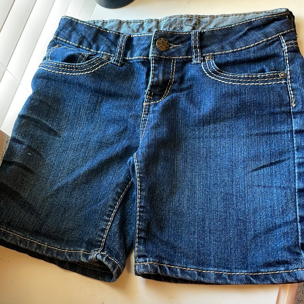 Jeans shorts, size 2-4, color blue, brand vanilla star.